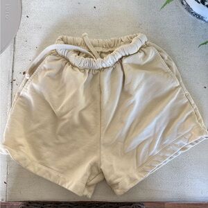 Daily Drills Cream Athletic Shorts xs/s